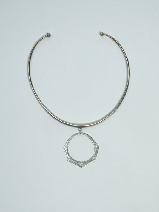 Collier Adotan